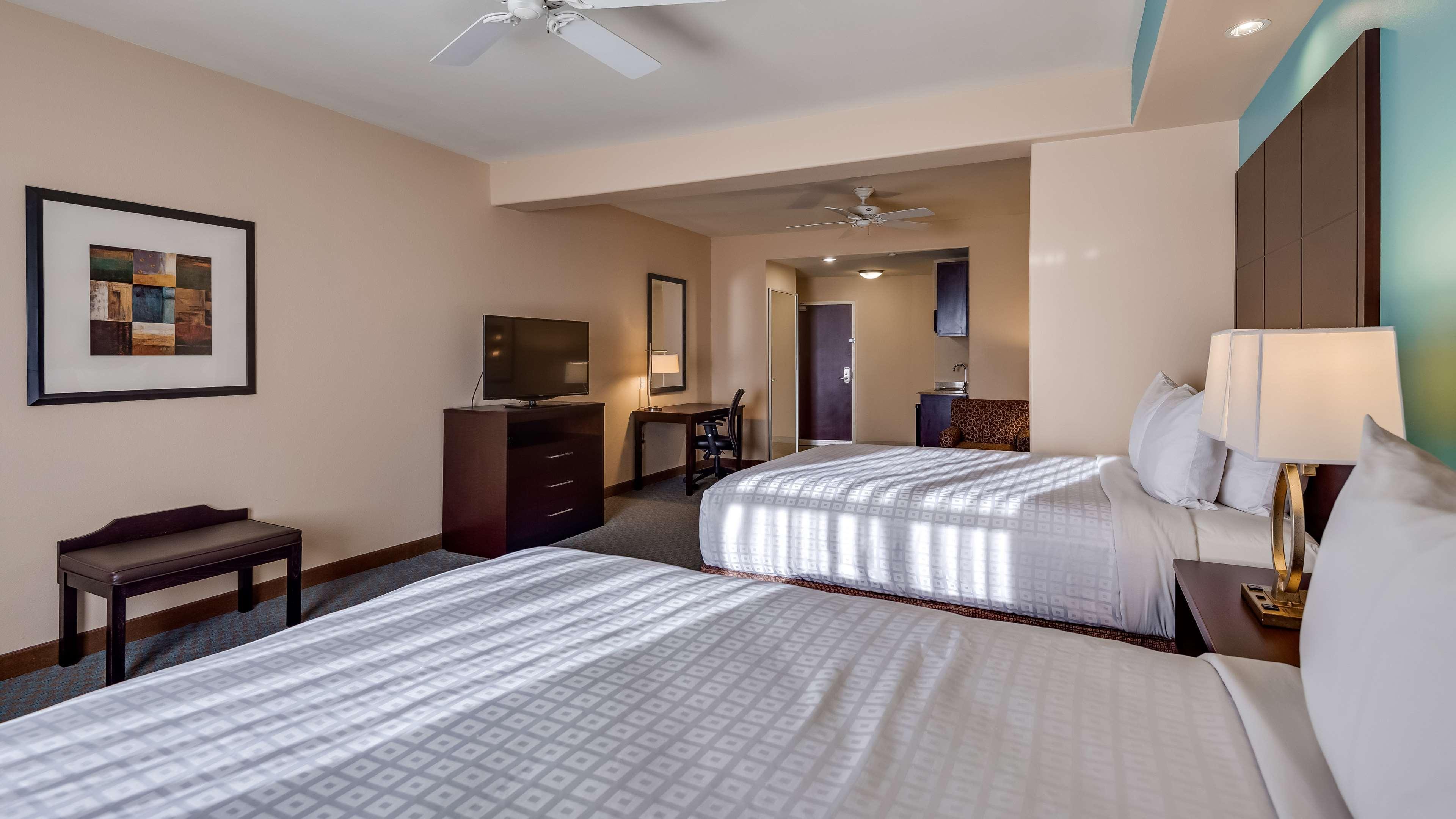 Best Western Plus Midland Suites Exterior photo